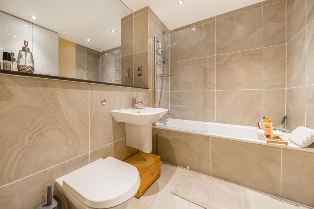 Property image 10 of 10
