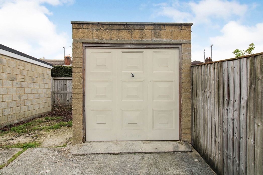 Property image 1 of 2