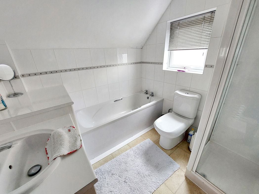 Property image 11 of 15