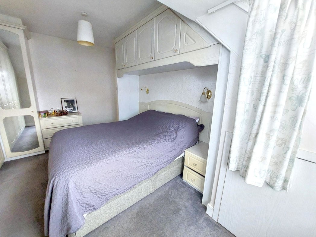 Property image 12 of 15
