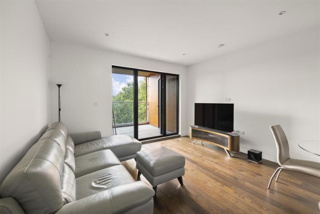 Property image 1 of 15