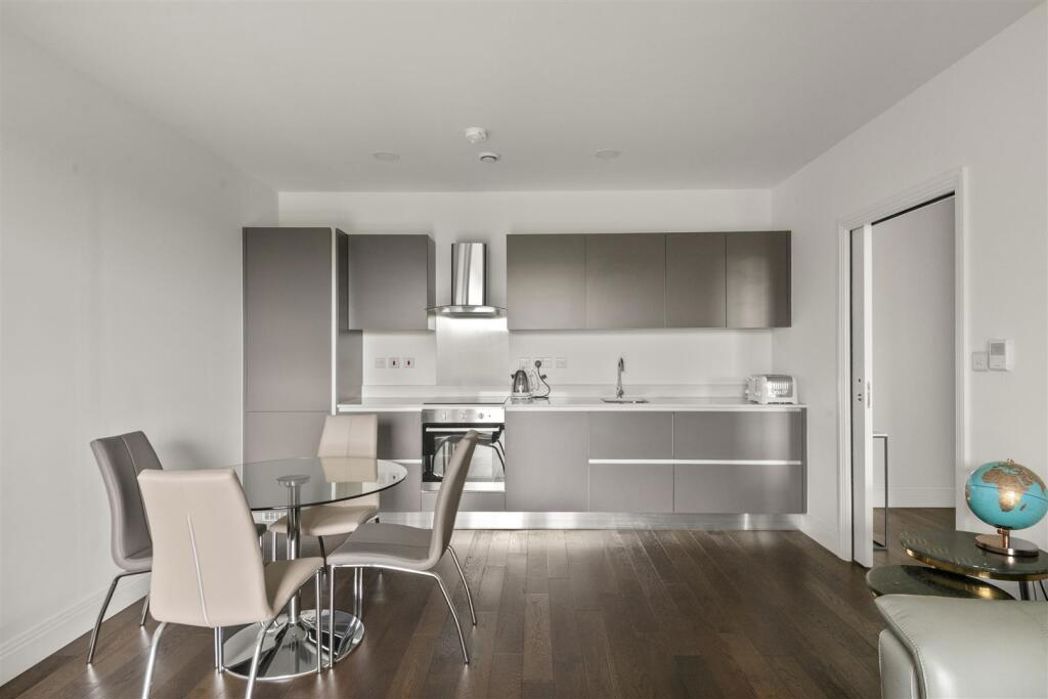 Property image 2 of 15
