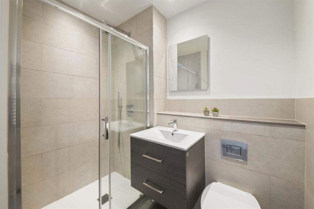 Property image 10 of 15