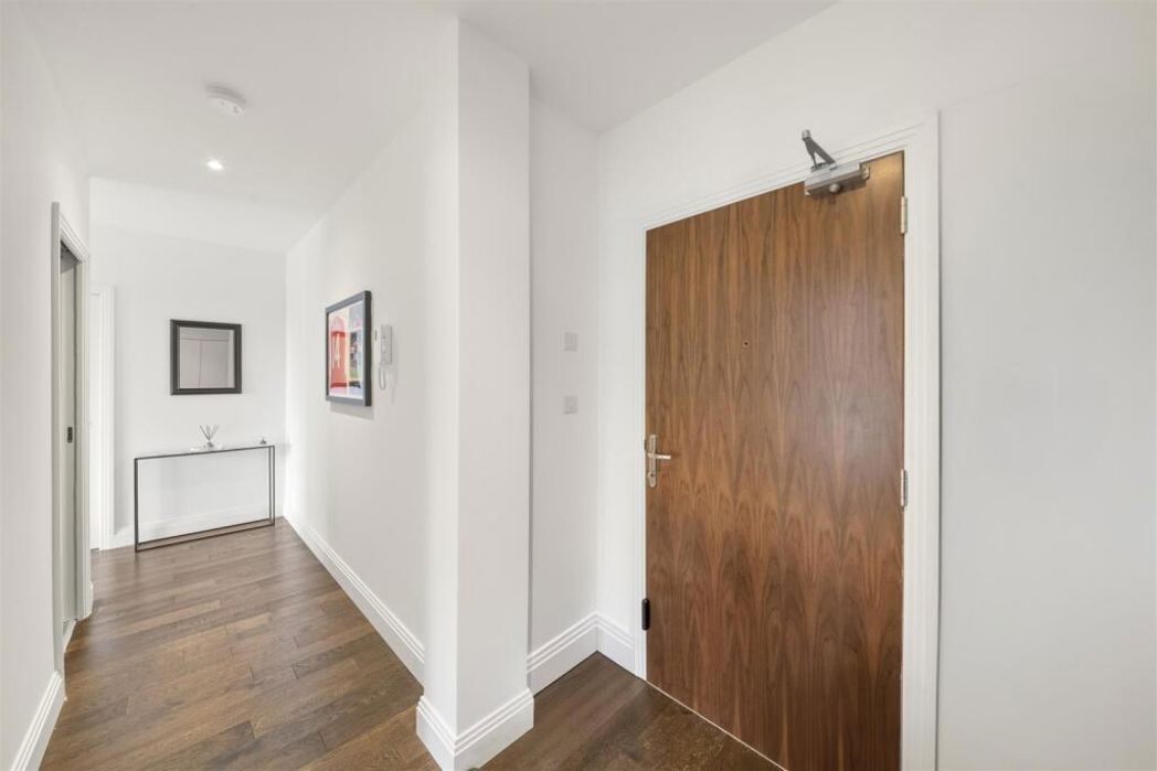 Property image 11 of 15