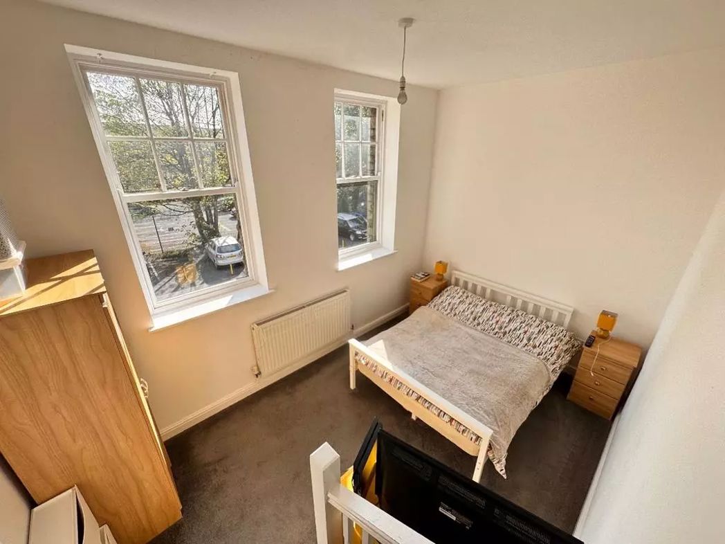 Property image 6 of 9