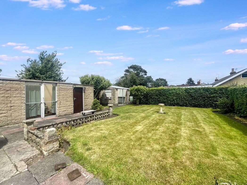 Property image 16 of 18