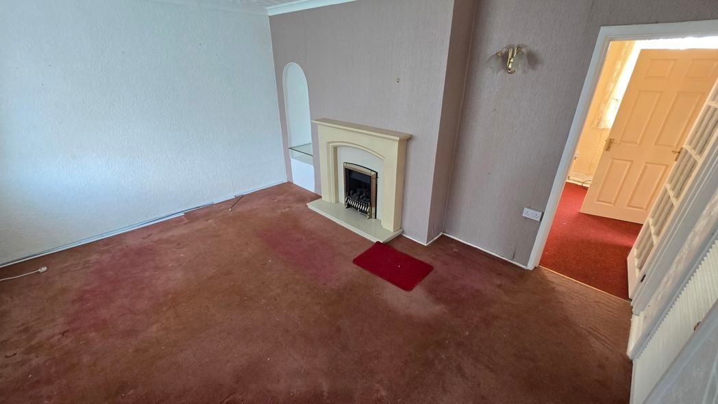 Property image 2 of 13