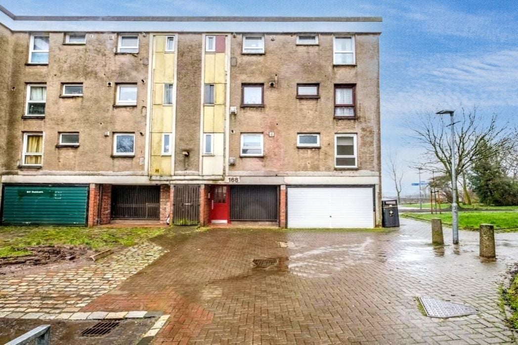 Property image 1 of 11