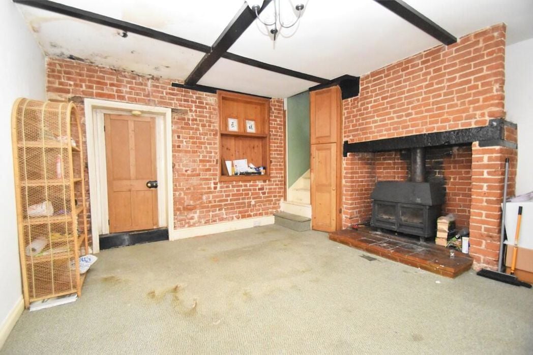Property image 2 of 8