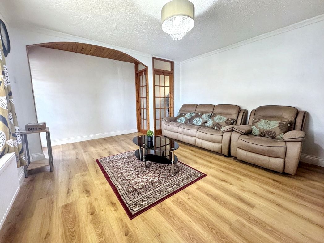 Property image 5 of 16