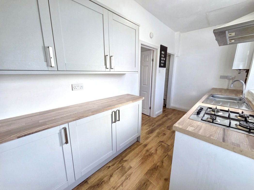 Property image 4 of 9
