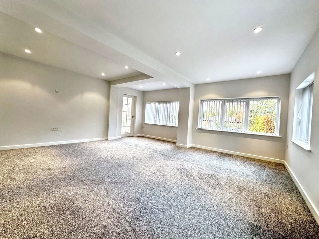 Property image 8 of 24