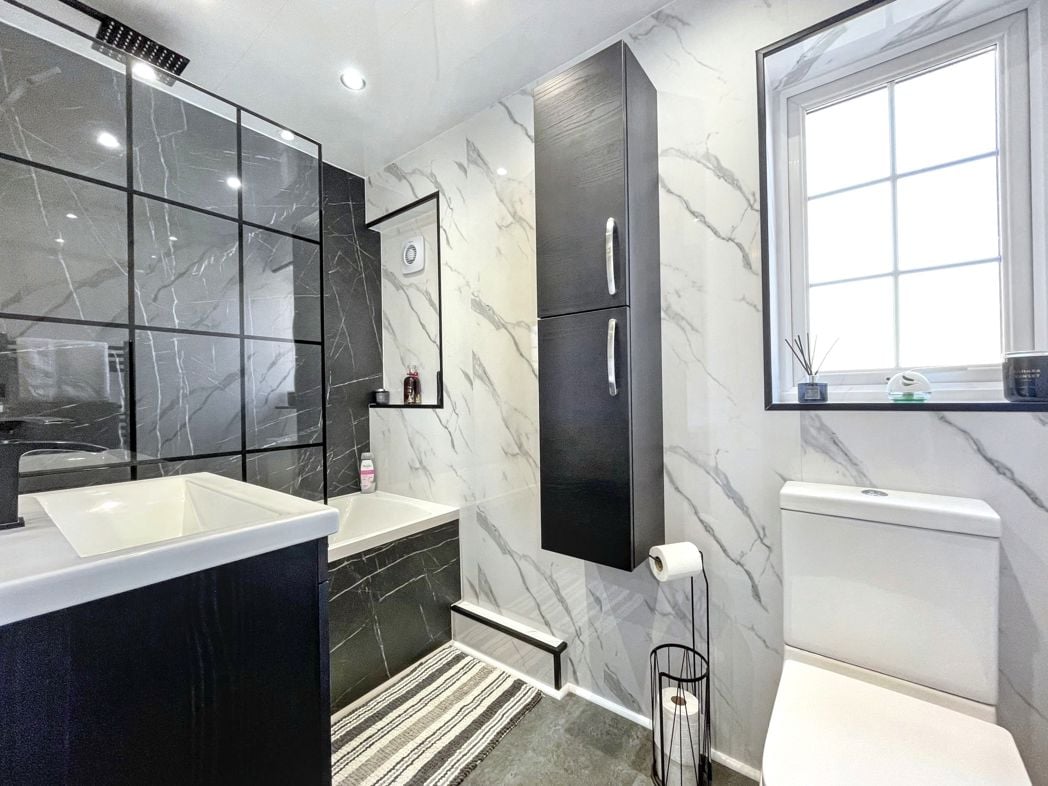 Property image 14 of 23