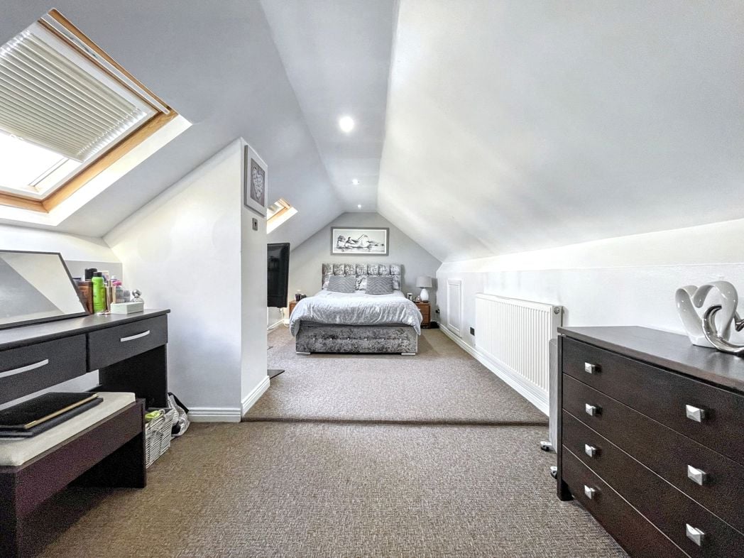 Property image 13 of 23