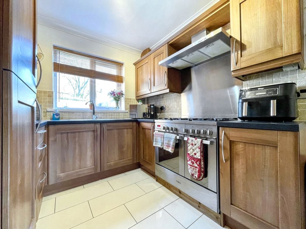 Property image 7 of 23