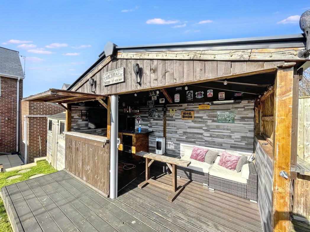 Property image 21 of 23