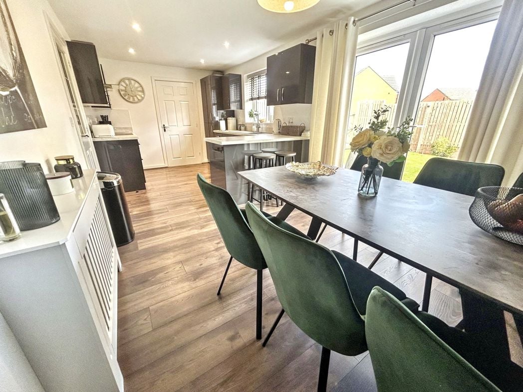 Property image 4 of 25