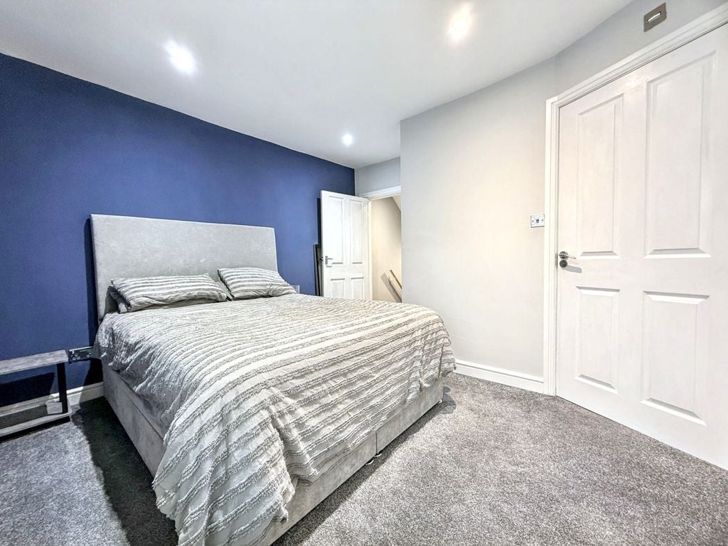 Property image 16 of 24