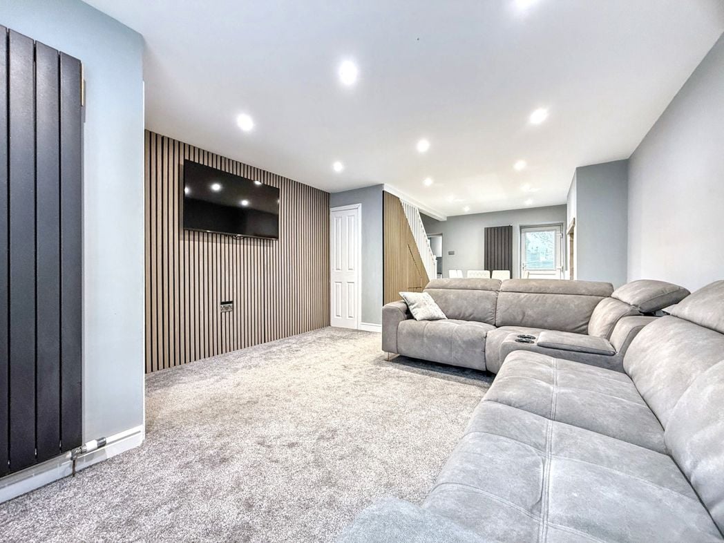 Property image 4 of 24