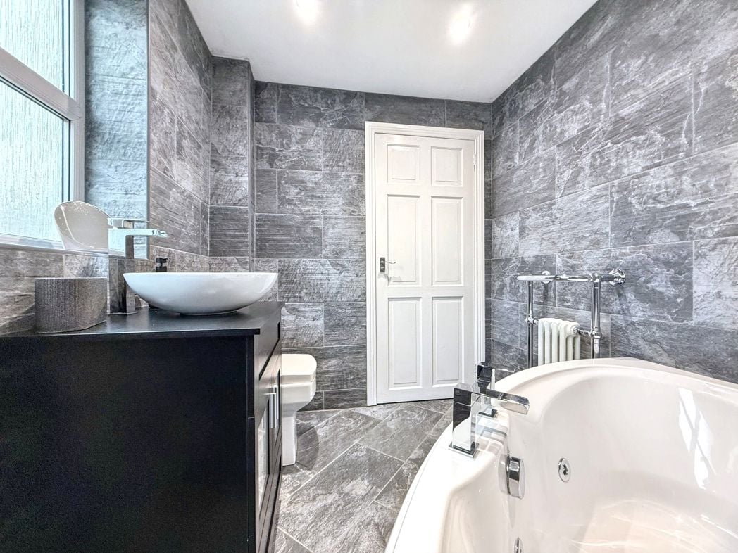 Property image 13 of 24