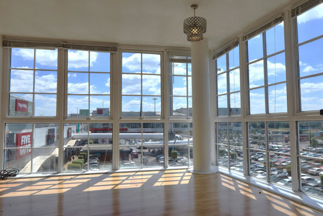 Property image 8 of 25