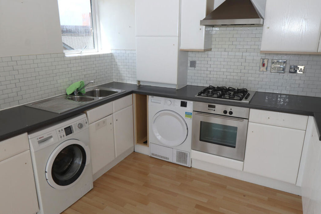Property image 6 of 25