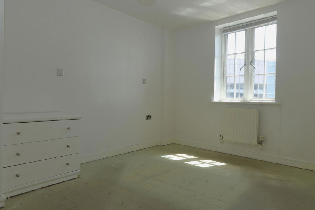 Property image 13 of 25