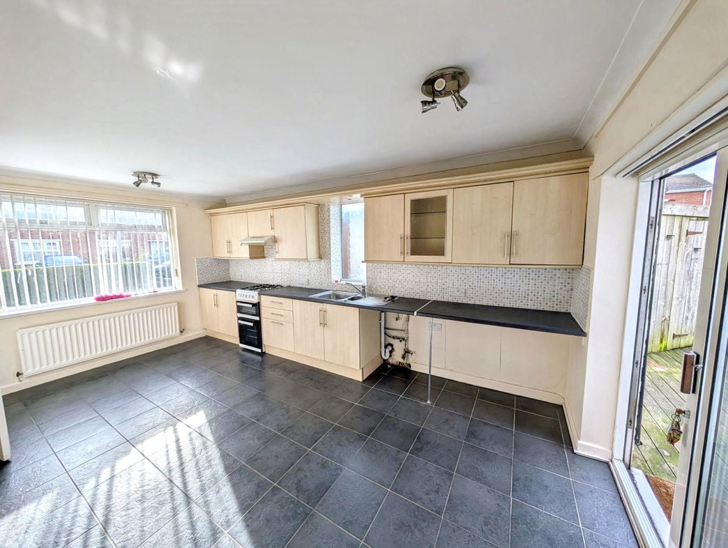 Property image 3 of 11