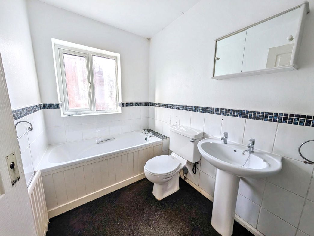 Property image 7 of 11