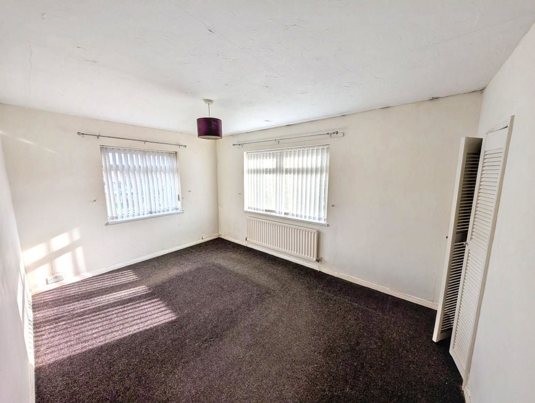 Property image 5 of 11