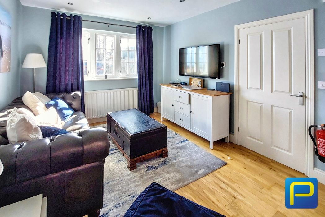 Property image 2 of 18