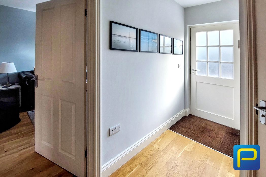 Property image 4 of 18