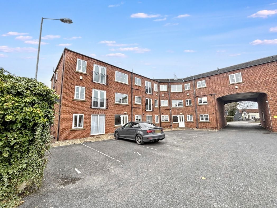 Property image 1 of 11