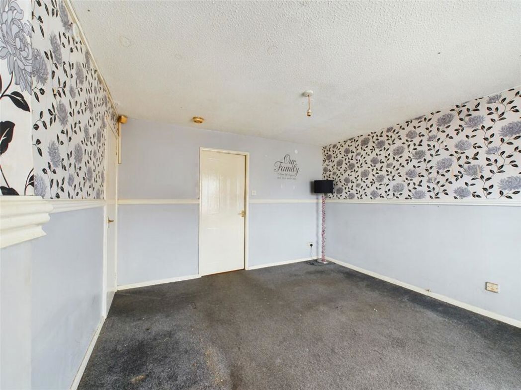 Property image 2 of 7