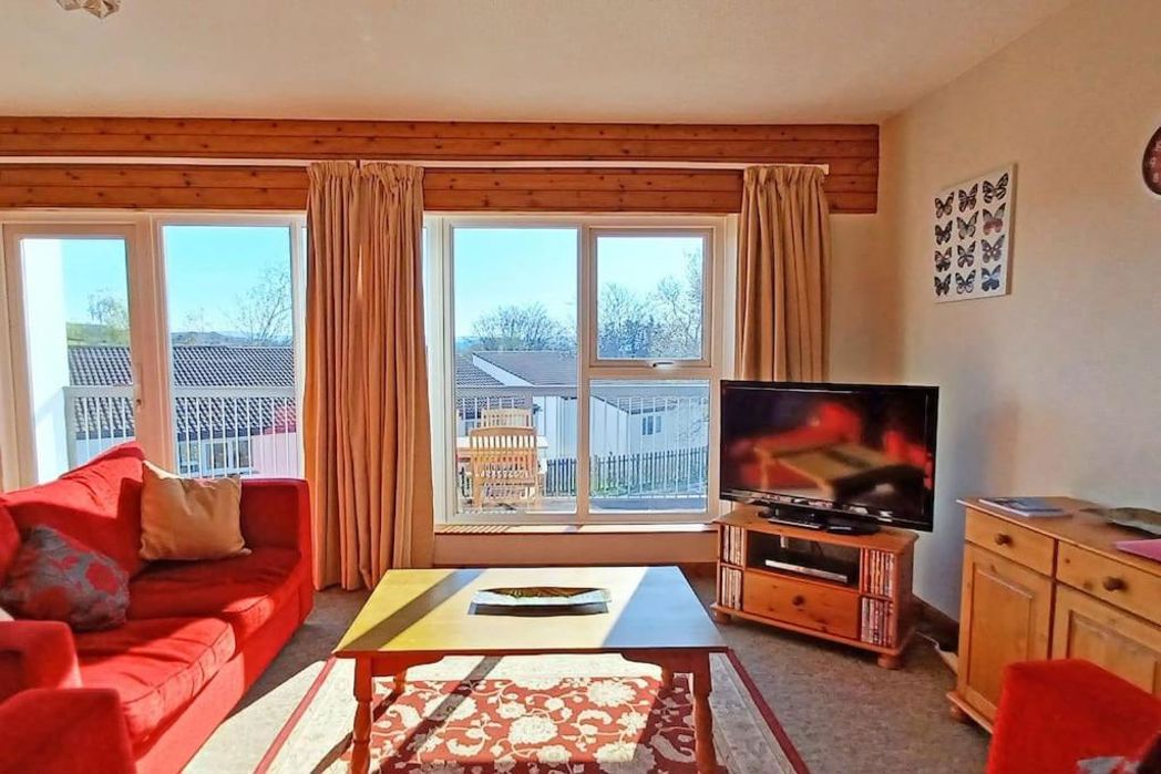 Property image 7 of 12