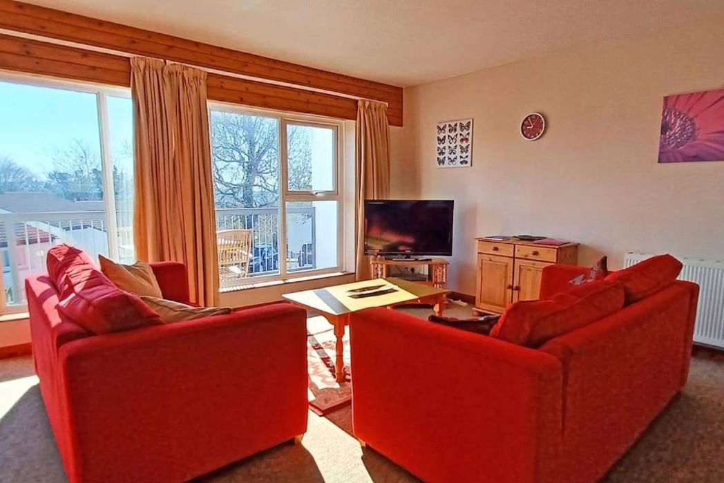 Property image 11 of 12