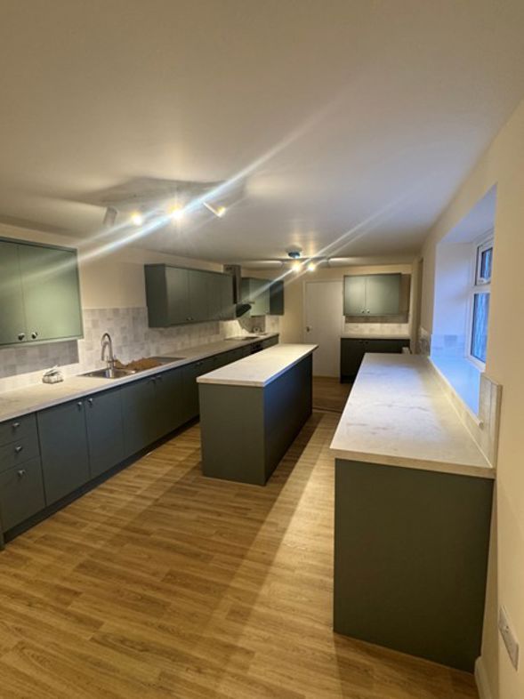 Property image 12 of 21