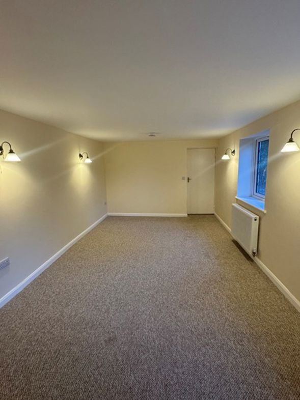 Property image 13 of 21