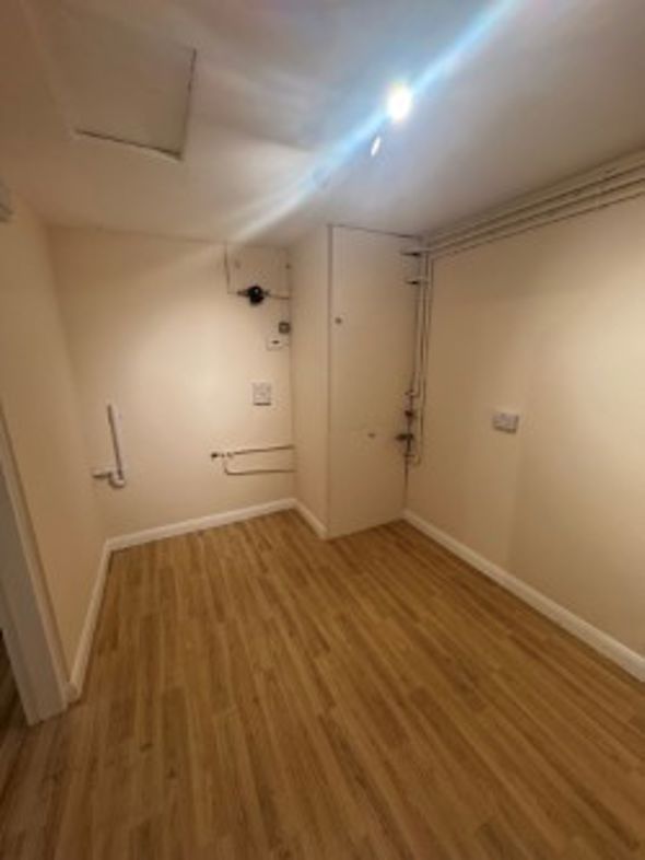Property image 14 of 21