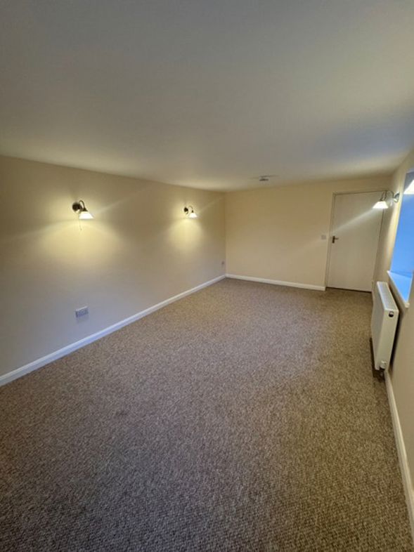 Property image 16 of 21