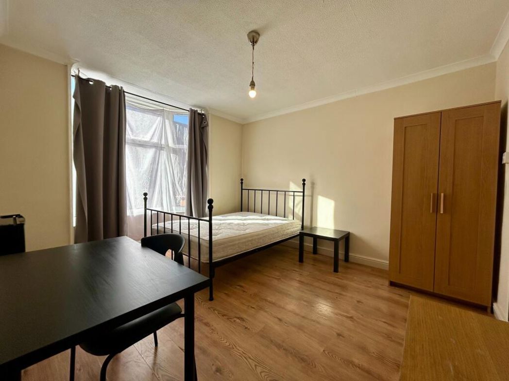 Property image 7 of 12