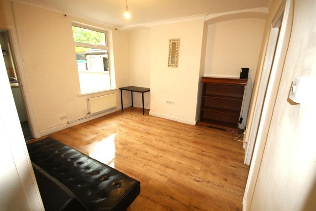 Property image 2 of 12