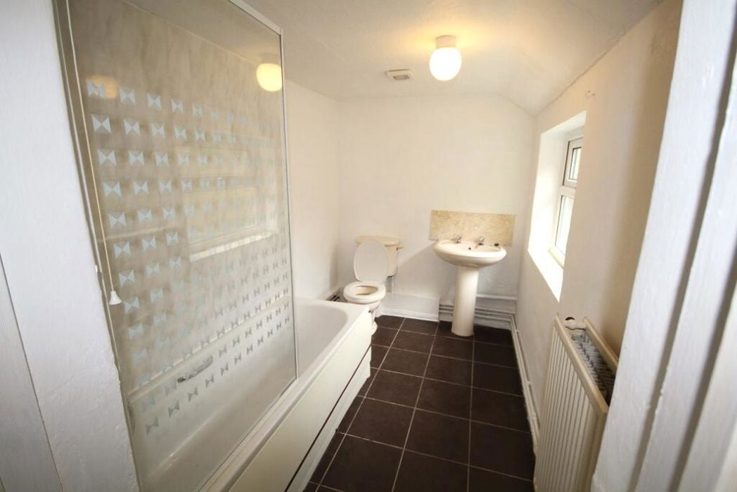 Property image 10 of 12