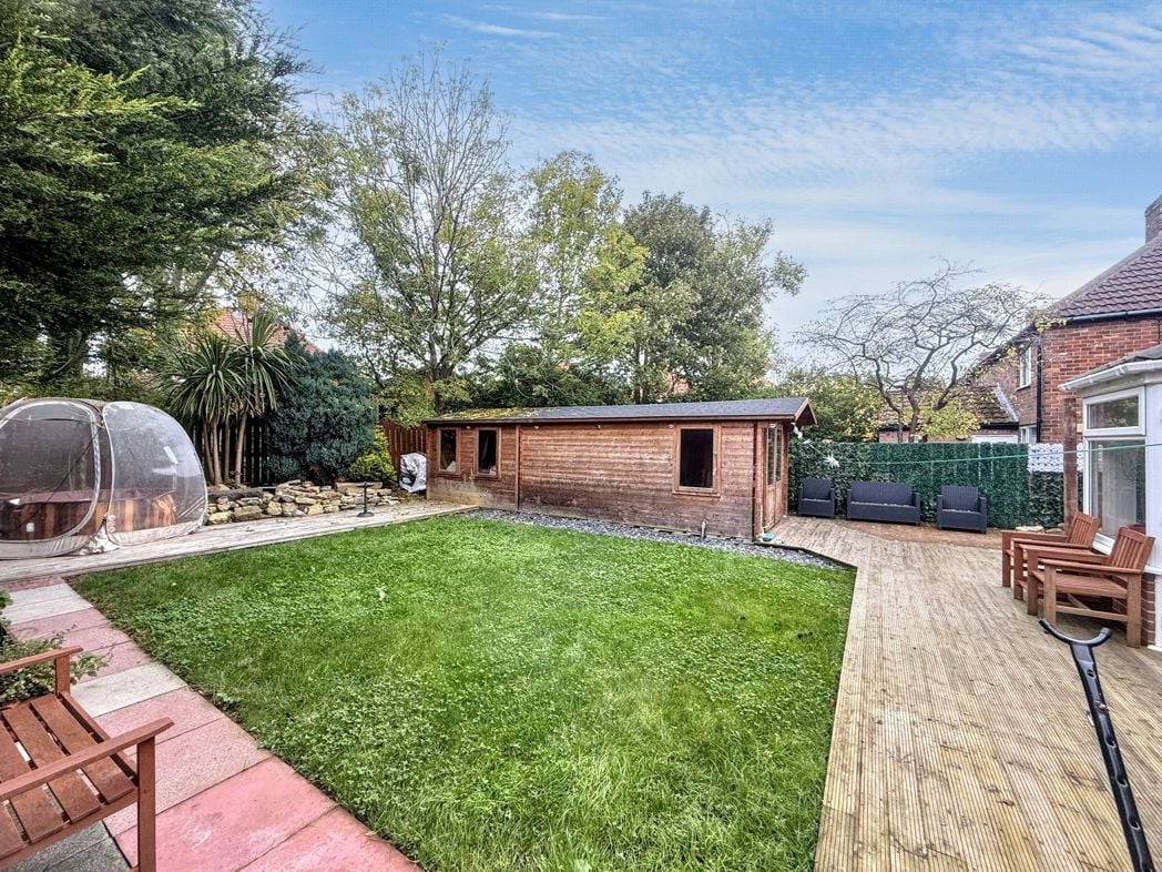 Property image 24 of 27