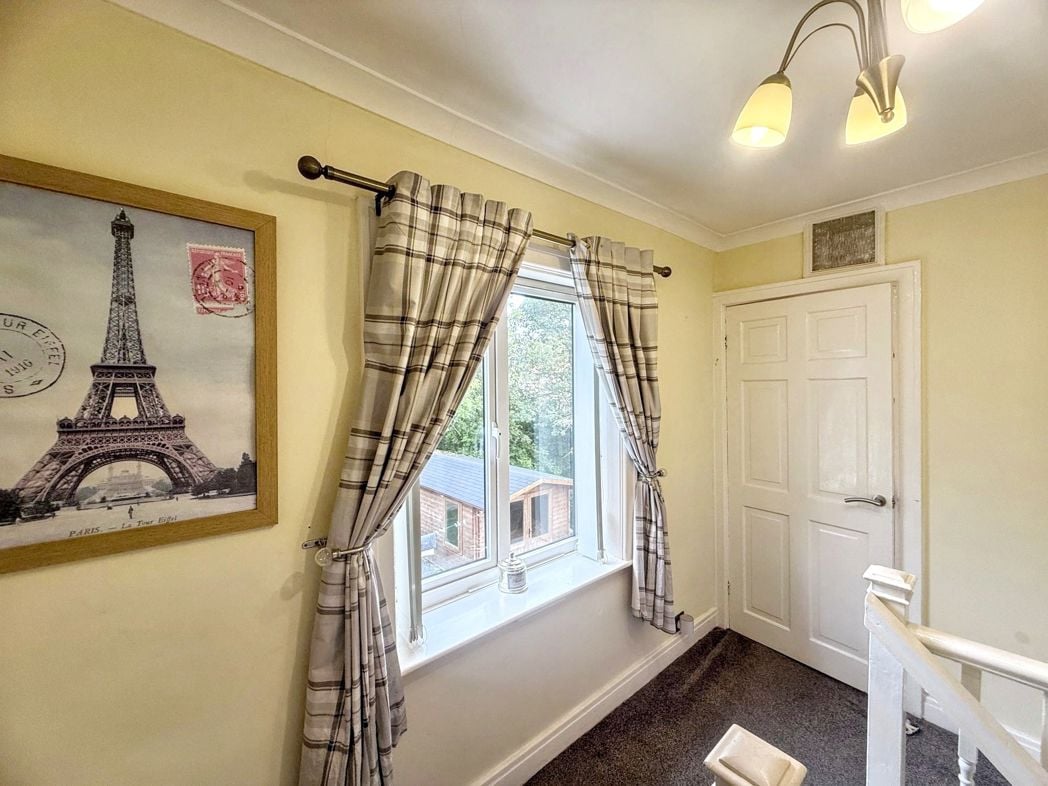 Property image 15 of 27