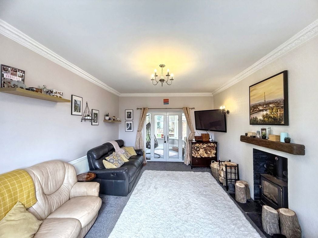 Property image 4 of 27