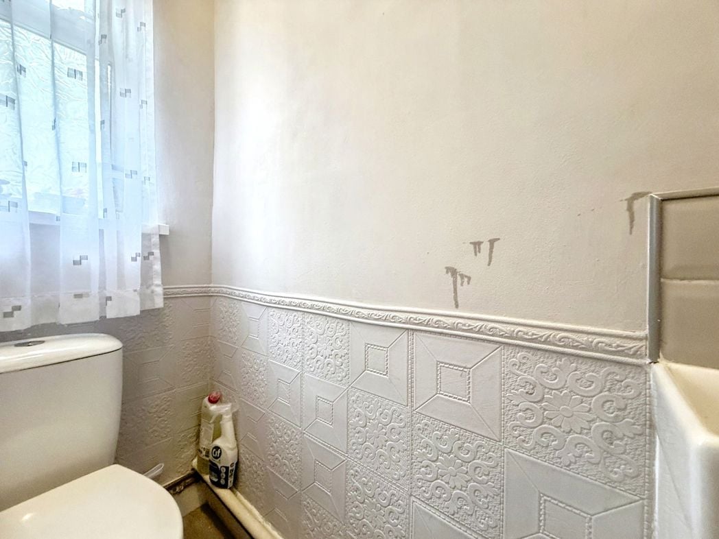 Property image 14 of 27