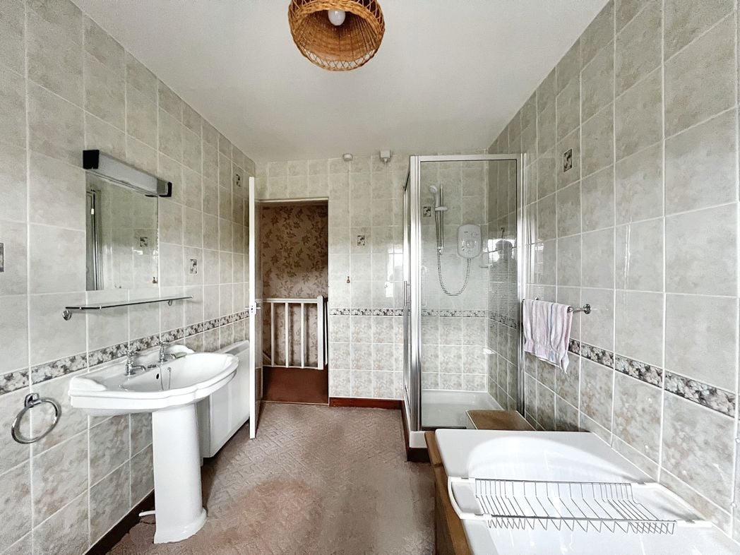 Property image 7 of 28