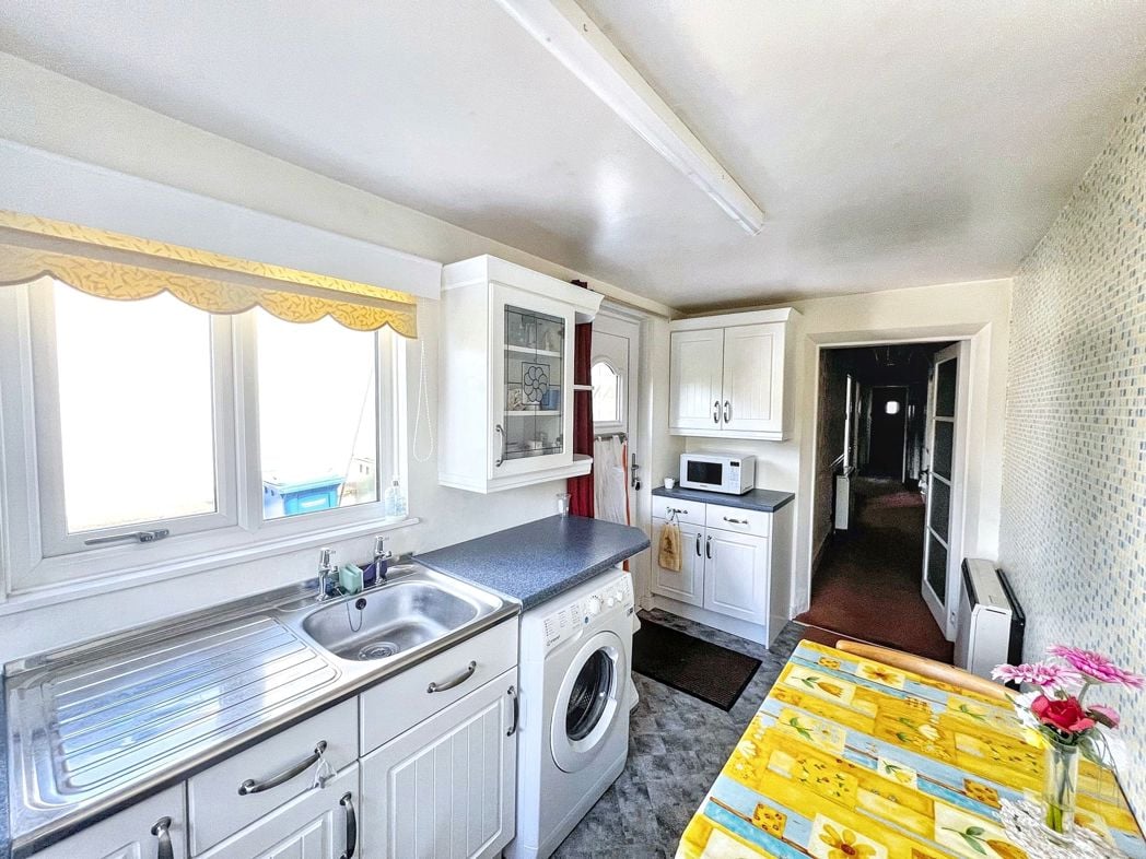 Property image 5 of 28