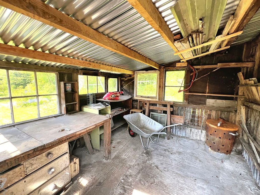 Property image 24 of 28